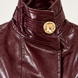 Bordeaux jas van imitatieleer met ceintuur en gouden knopen – dames